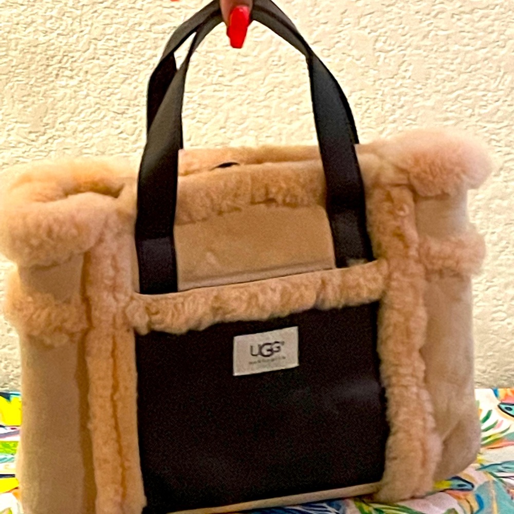 UGG Hand Bag - Picture 12 of 13